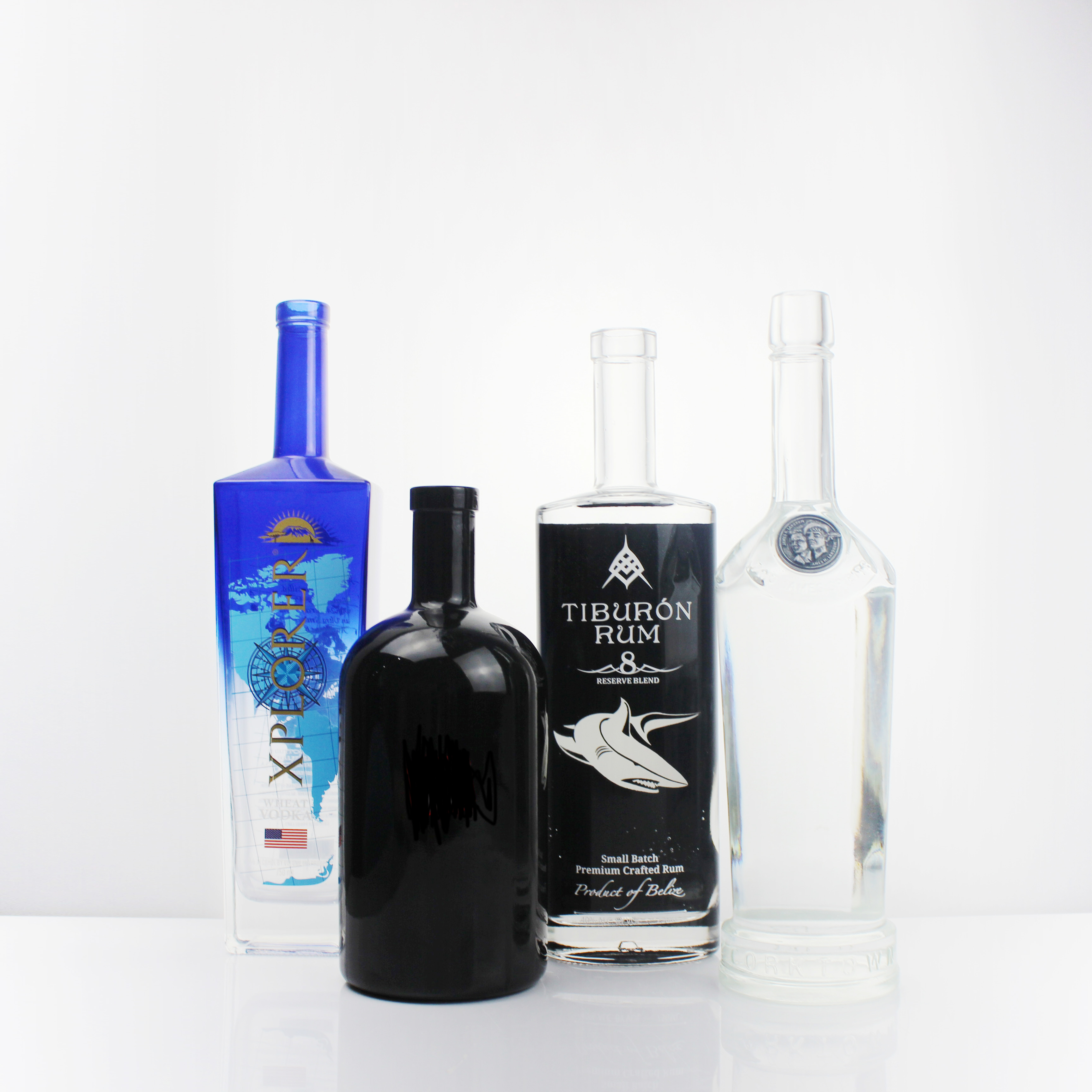 Factory Manufactured Different Sizes Custom Empty Packing Black Blue Best Glass Vodka Bottle